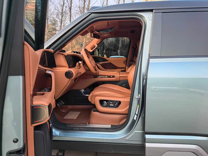 BYD Yangwang U8 2023 2023款 豪华版