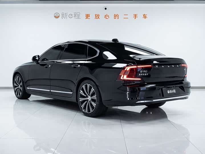 Volvo S90 2025 2025款 B5 智远豪华版