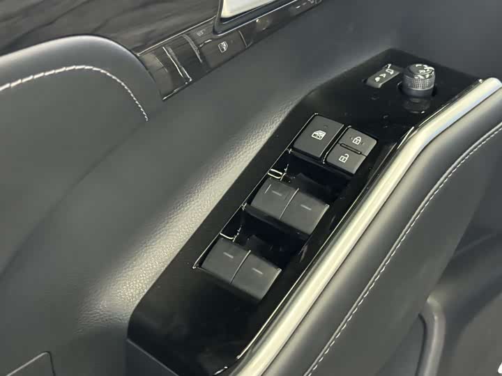 Toyota Highlander 2024 2024款 2.5L智能电混双擎四驱尊贵版 7座