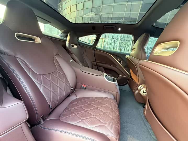 Avatr 11 2024 2024款 730 三激光后驱奢享版