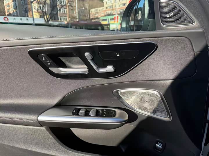 Mercedes-Benz C-Class 2025 2025款 改款 C 260 L 皓夜运动版