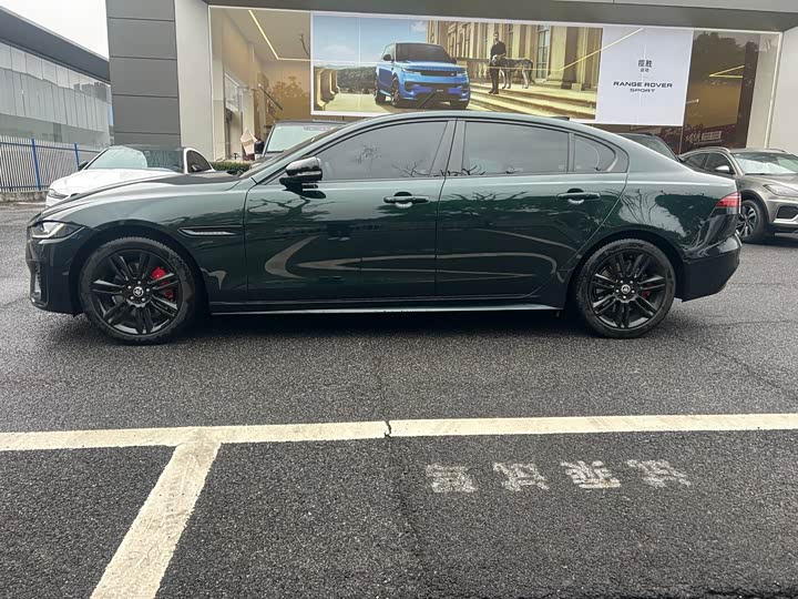 Jaguar XE L 2025 2025款 2.0T 250PS R-DYNAMIC 90周年典藏版