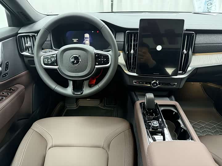 Volvo S90 2026 2026款 B5 智逸豪华版