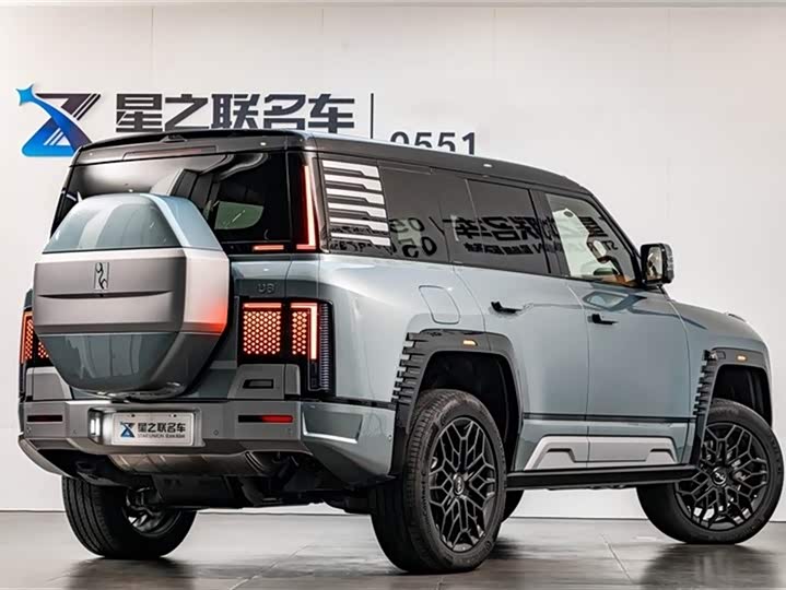 BYD Yangwang U8 2023 2023款 豪华版