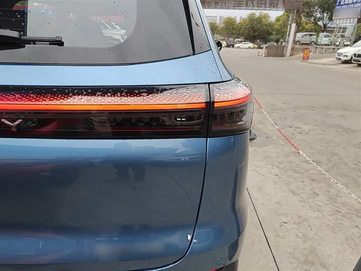 Chery Tiggo 8 Plus C-DM 2025 2025款 1.5T 116km 尊贵型 5座