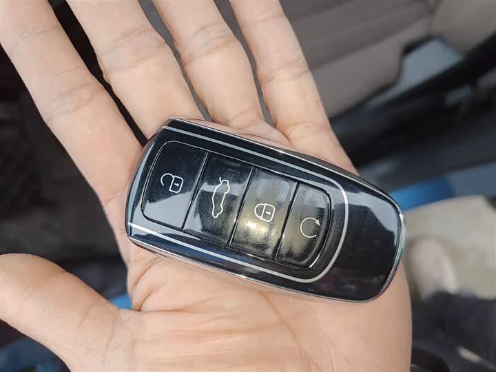 Chery Tiggo 8 Plus C-DM 2025 2025款 1.5T 116km 尊贵型 5座