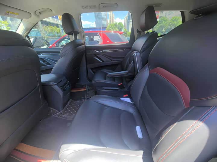 Maxus D90 Pro 2021 2021款 2.0T 汽油两驱精英特别版 6座