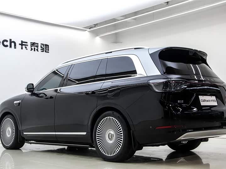 Aito M9 2025 2025款 增程 Ultra版 52kWh 6座版