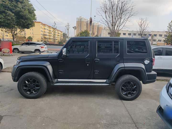 BAIC Beijing BJ40 2024 2024款 2.0D 刀锋英雄荣耀版