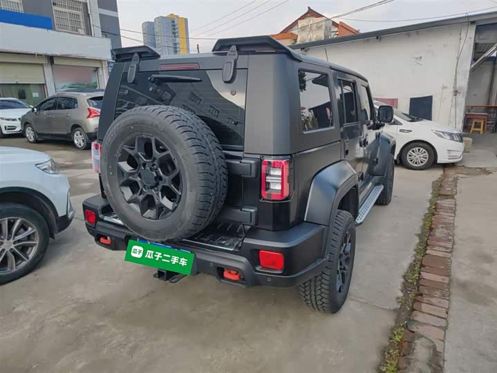 BAIC Beijing BJ40 2024 2024款 2.0D 刀锋英雄荣耀版