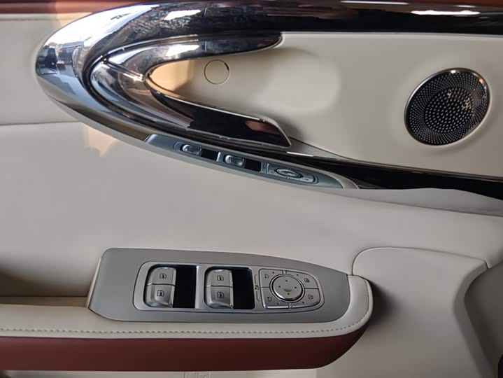 Ora Ballet Cat 2022 2022款 401km 胡桃夹子版