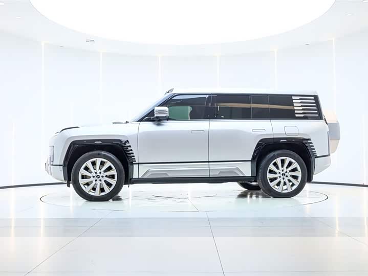 BYD Yangwang U8 2023 2023款 豪华版