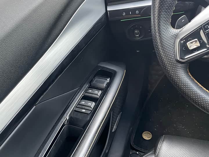 MG Motor 5 Scorpio 2022 2022款 1.5T Trophy运动旗舰版