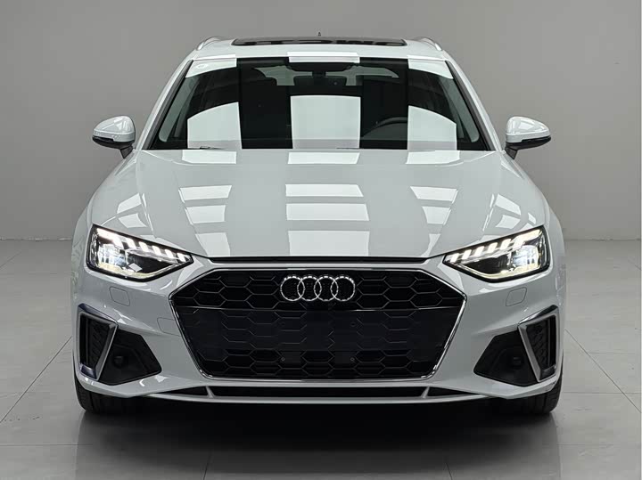 Audi A4 2021 2021款 Avant 先锋派 40 TFSI 时尚动感型