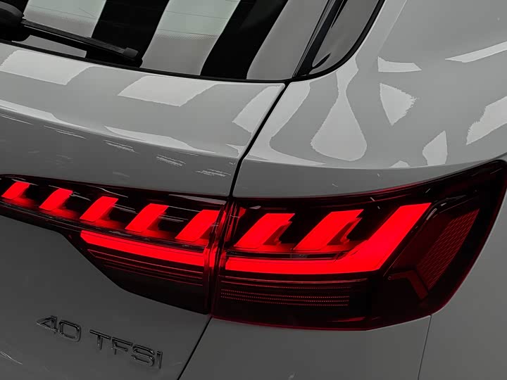 Audi A4 2021 2021款 Avant 先锋派 40 TFSI 时尚动感型