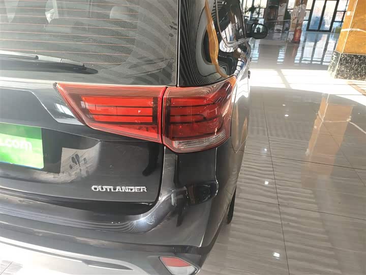 Mitsubishi Outlander 2021 2021款 2.0L 两驱畅行版 5座