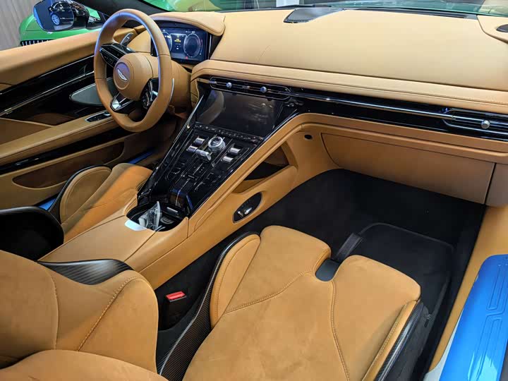 Aston Martin DB12 2023 2023款 4.0T V8 Coupe