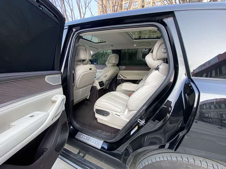 Denza N9 2025 2025款 尊荣型