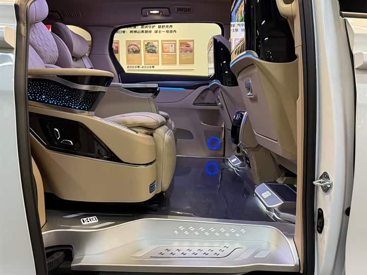 Buick GL8 Hybrid 2025 2025款 陆尚 先享版 7座