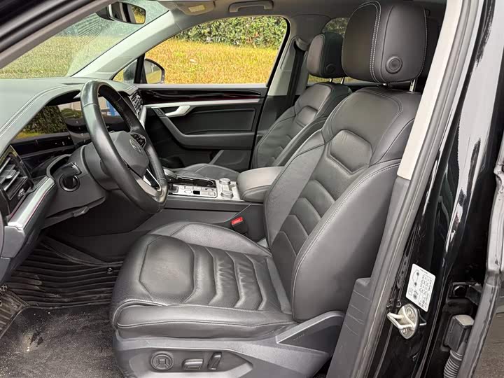 Volkswagen Touareg 2023 2023款 3.0TSI 锐享版 曜黑运动套装