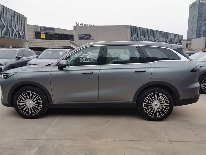 Chery Tiggo 8L 2024 2024款 2.0T 两驱尊贵版 5座