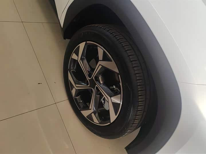 Geely Atlas L 2024 2024款 1.5TD DCT尊贵版