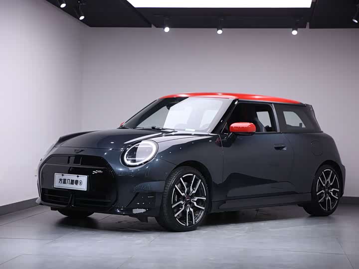 Mini Cooper 2024 2024款 452km COOPER SE 赛车手