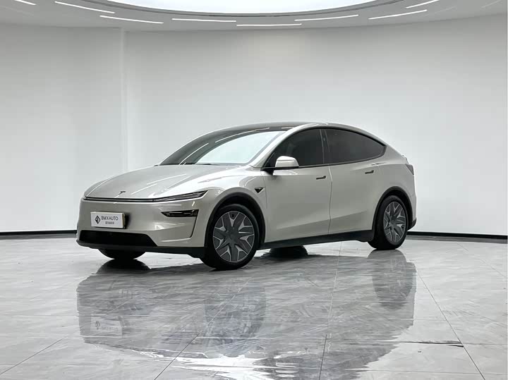 2025 Tesla Model Y