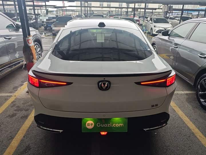 Changan Yida 2023 2023款 蓝鲸NE 1.5T GDI DCT旗舰型