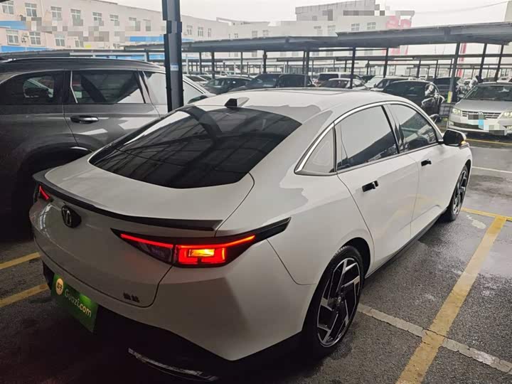 Changan Yida 2023 2023款 蓝鲸NE 1.5T GDI DCT旗舰型