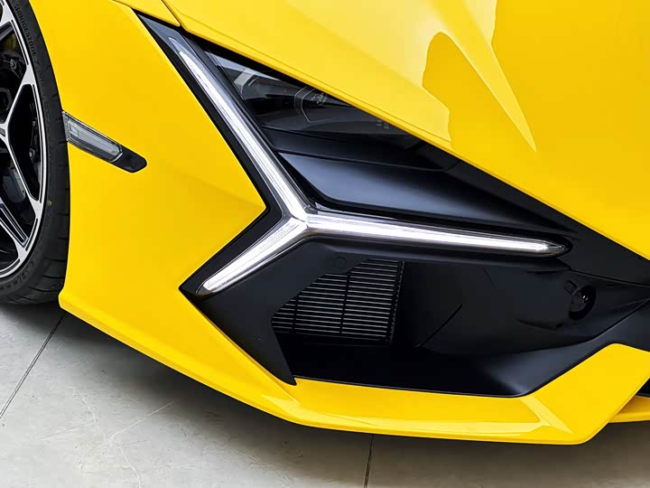 Lamborghini Revuelto 2023 2023款 6.5L PHEV标准版