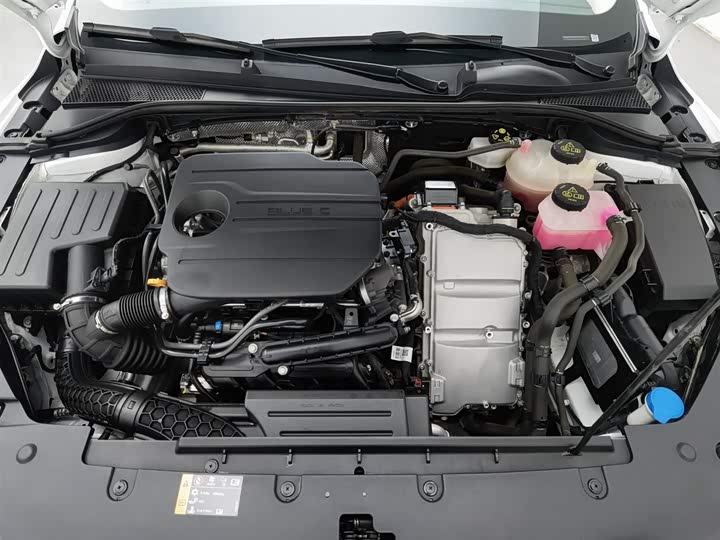 Roewe D7 2023 2023款 DMH 125km 超越版