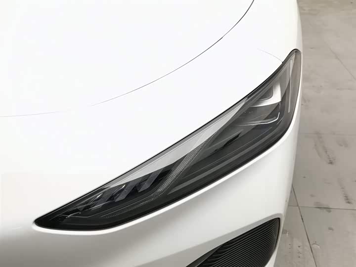 Roewe D7 2023 2023款 DMH 125km 超越版