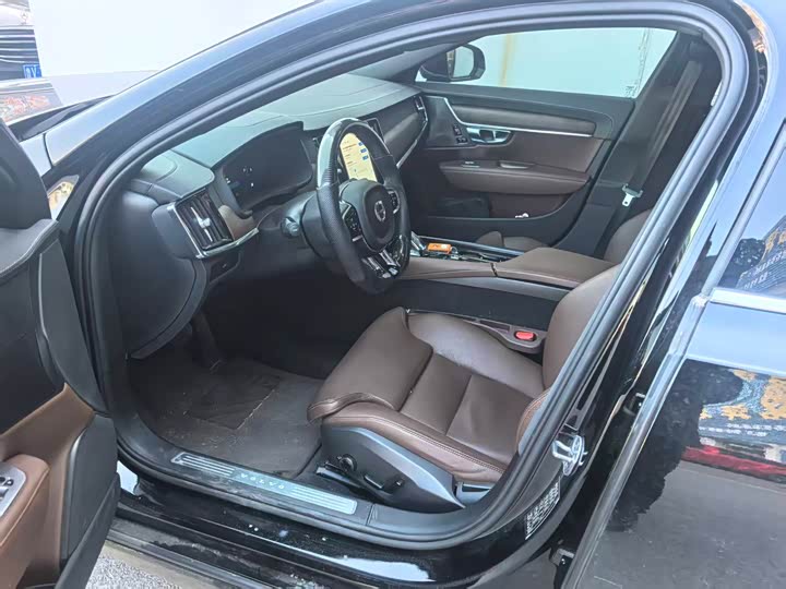 Volvo S90 2025 2025款 B5 智远豪华版