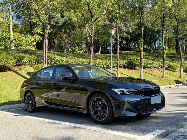 BMW 3 Series 2025 2025款 330Li M运动曜夜套装