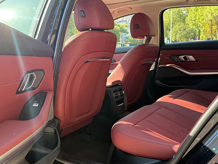 BMW 3 Series 2025 2025款 330Li M运动曜夜套装