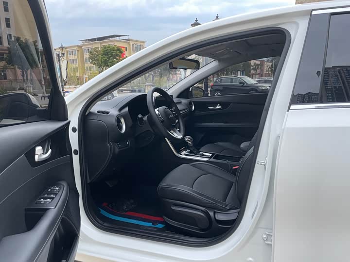 Kia K3 2021 2021款 改款 1.5L CVT时尚版