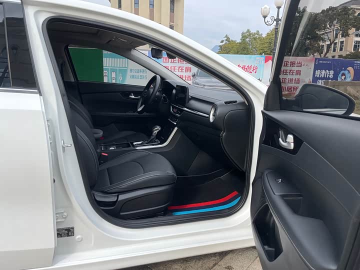 Kia K3 2021 2021款 改款 1.5L CVT时尚版