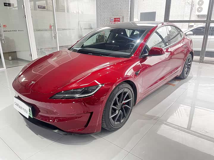Tesla Model 3 2024 2024款 高性能全轮驱动版