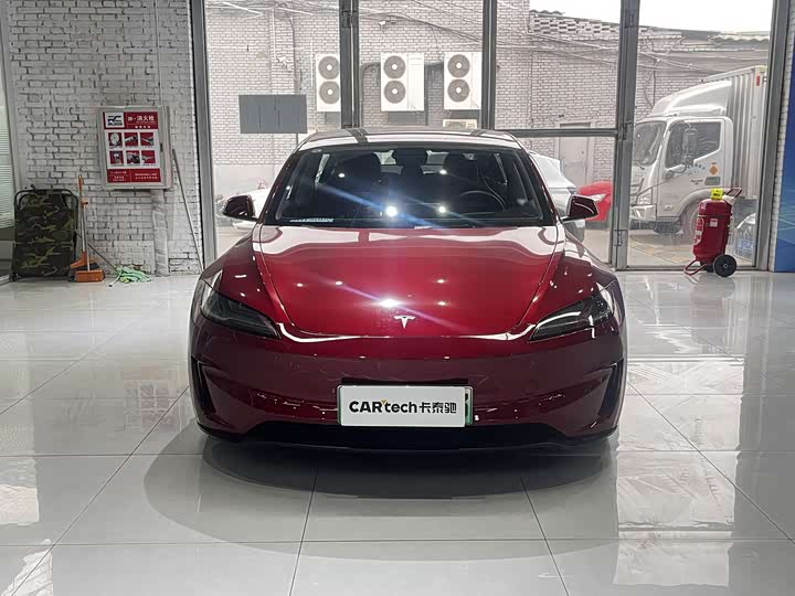 Tesla Model 3 2024 2024款 高性能全轮驱动版