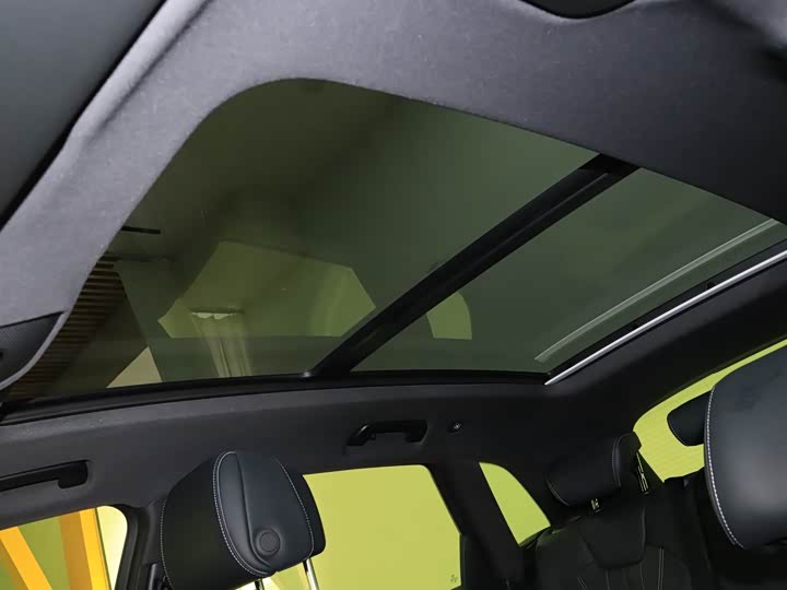 Audi Q5L 2025 2025款 45周年典藏版 40 TFSI 豪华动感型