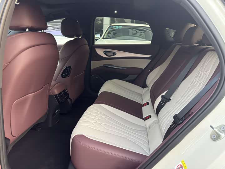 BYD Seal 07 DM-i Hybrid 2025 2025款 DM-i 1.5T 125km 旗舰型