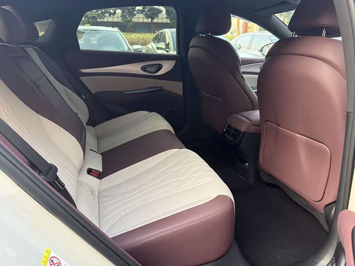 BYD Seal 07 DM-i Hybrid 2025 2025款 DM-i 1.5T 125km 旗舰型