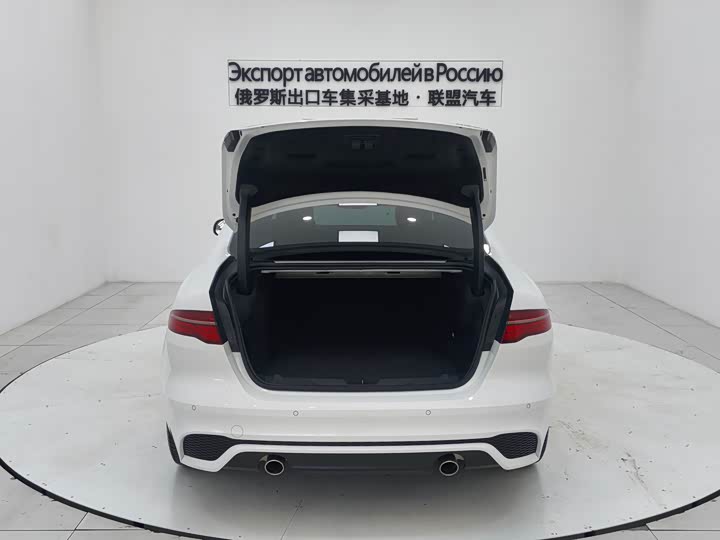 Jaguar XE L 2024 2024款 2.0T 250PS R-DYNAMIC S进取运动版