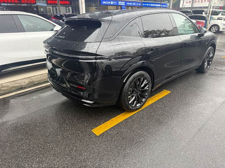 Zeekr 7X 2025 2025款 100kWh 长续航后驱智驾版