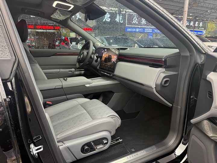 Zeekr 7X 2025 2025款 100kWh 长续航后驱智驾版