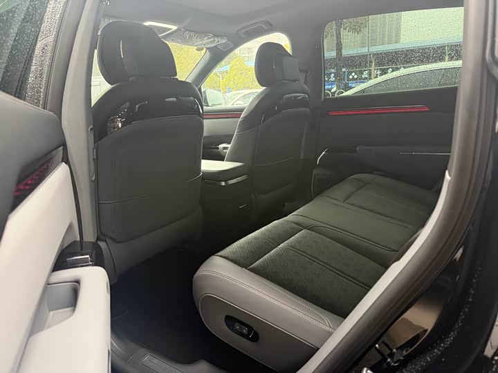 Zeekr 7X 2025 2025款 100kWh 长续航后驱智驾版