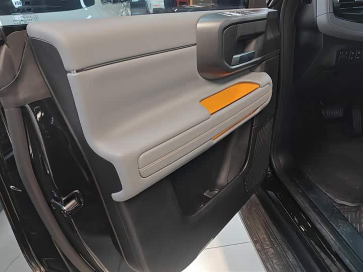 BAIC Beijing BJ40 2024 2024款 2.0T 全新城市猎人版 侠客型