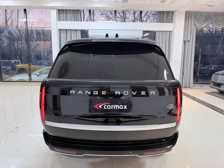 Land Rover Range Rover 2025 2025款 3.0 L6 400PS 创世加长版