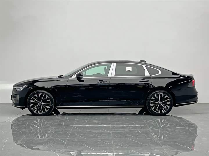 2026 Volvo S90